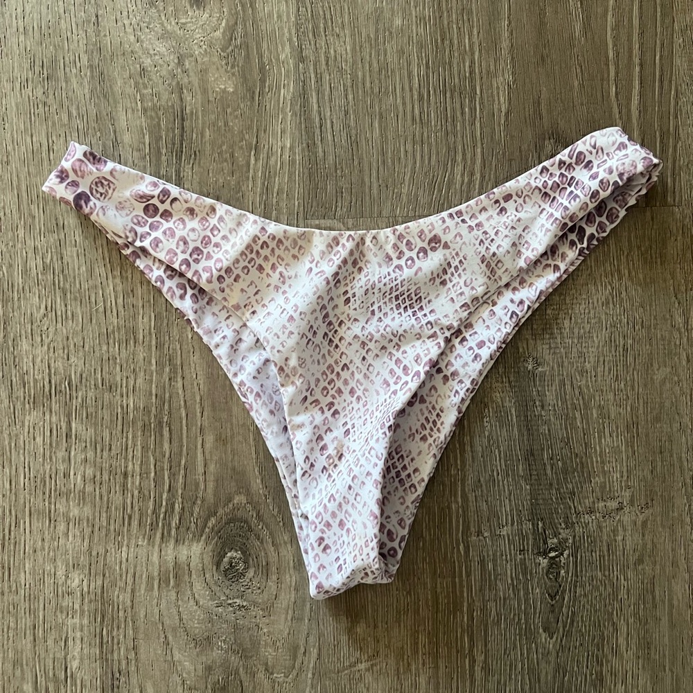 Bikini bottoms